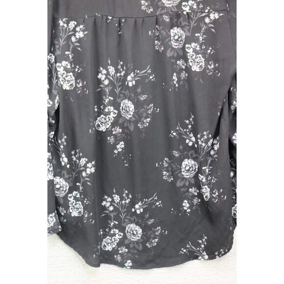 Torrid Long Sleeve Silky Floral Blouse-Size 00-M/L(10) - Picture 8 of 9